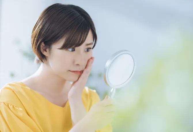 メラニン毛穴とは？